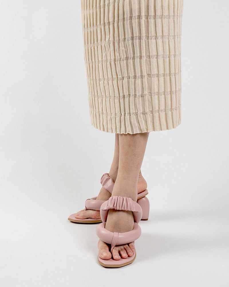 Love Design Chunky Block High Heel Elastic Strap Thong Sandals - Image 5